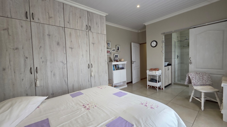 2 Bedroom Property for Sale in Dana Bay Western Cape